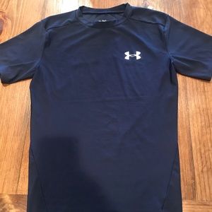Men’s under armour fitted medium shirt